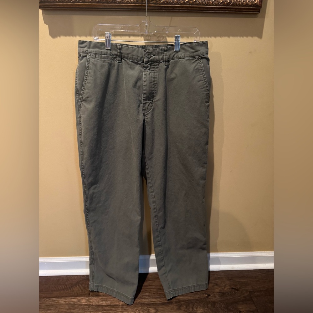 Patagonia Men's Olive Khaki Chinos